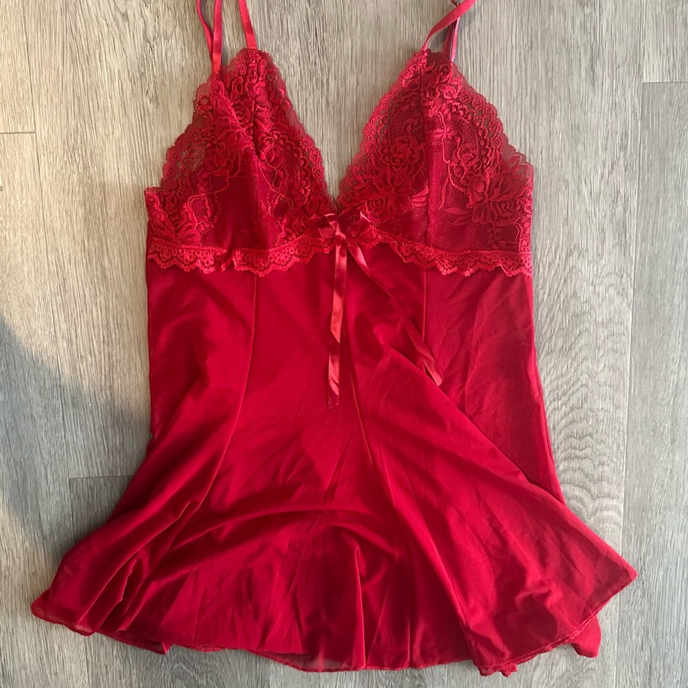 Elegant Red Lace Chemise
